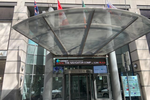 Entrada do edifício da Euronext Lisboa.